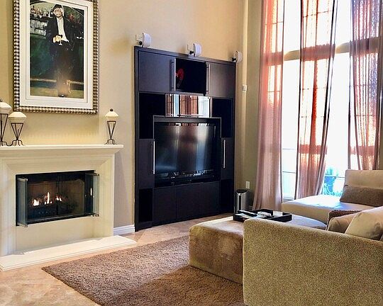 3rd image of 5831 Seawalk Dr Unit 232