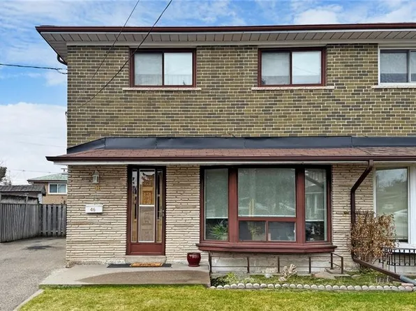 46 Goldsboro Rd, Toronto, ON M9L 1A7