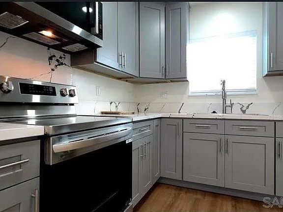 5th image of 8836 Valencia St