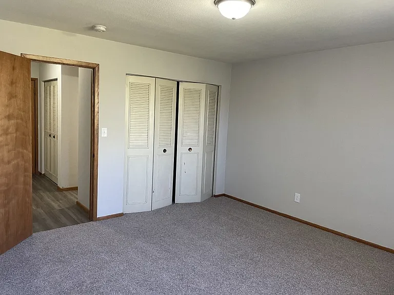 Colonial Terrace — Photo 41