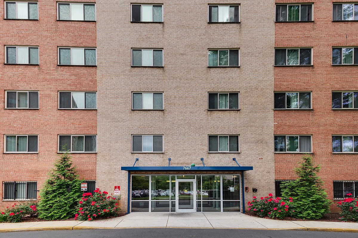 Building Photo - Parkview Towers