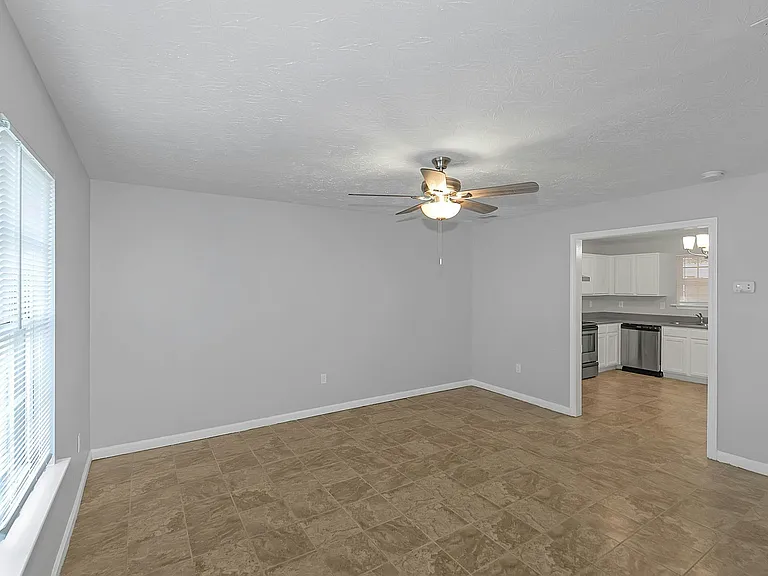 134 Point Place Dr — Photo 7