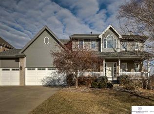 17322 Sharp St, Omaha, NE 68135