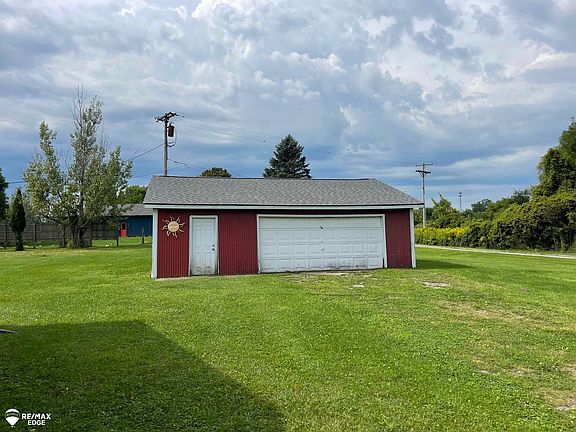 3rd image of 4083 Peters Rd