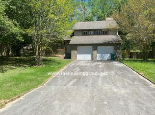 995 Chapman Ln, Stone Mountain, GA 30088