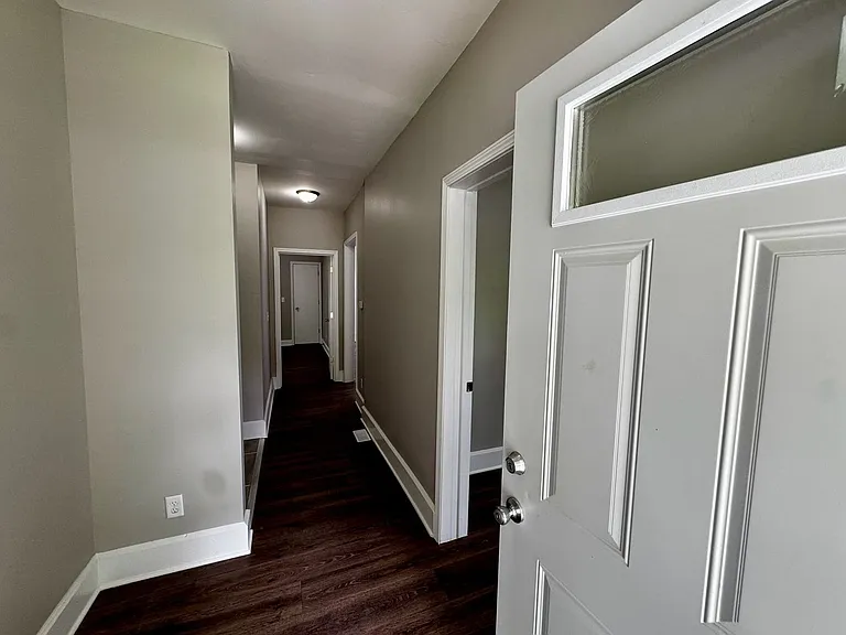 4725 Southern Pkwy #1 — Photo 7