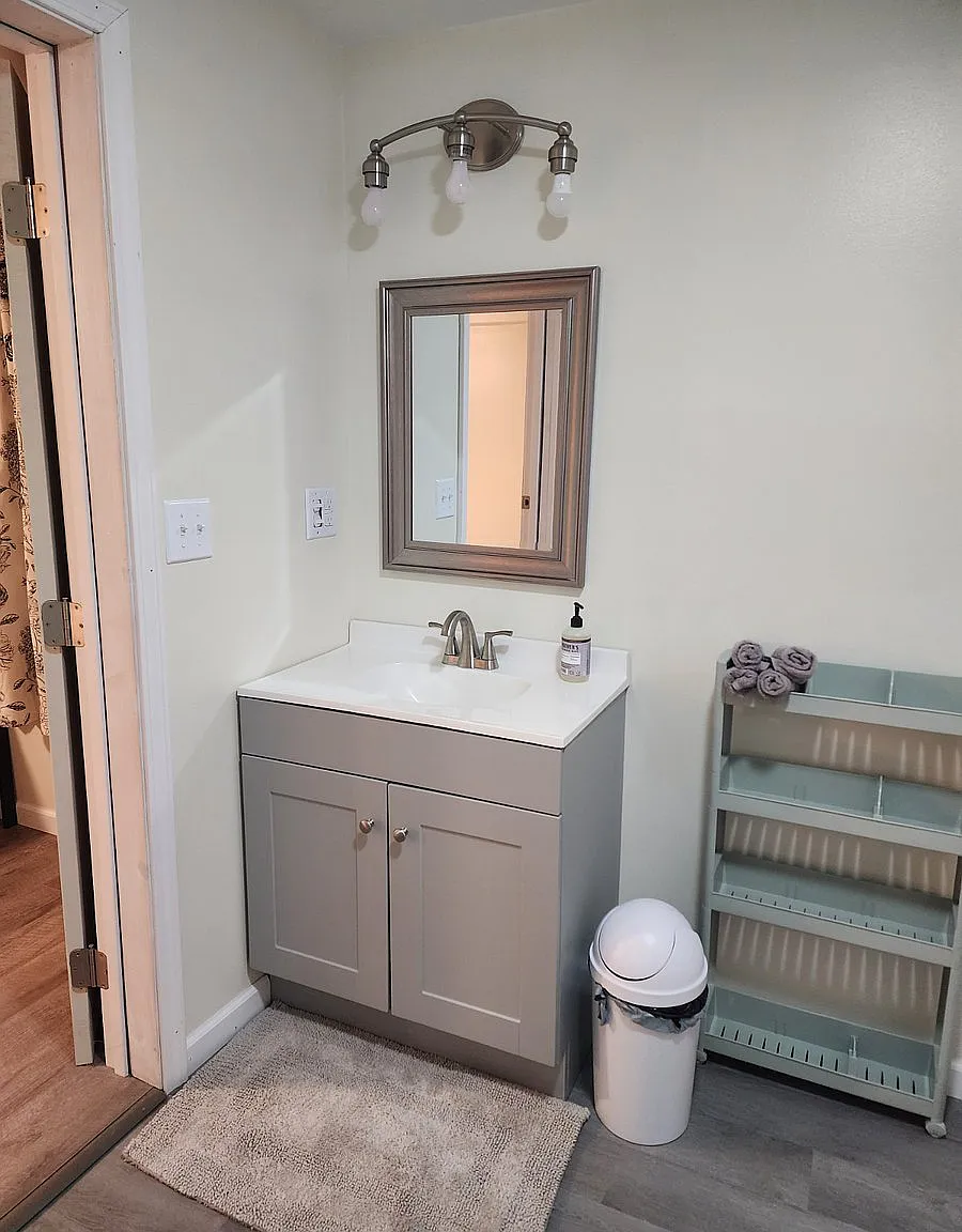 2 bed, 950 sqft, $1,750 — Photo 3