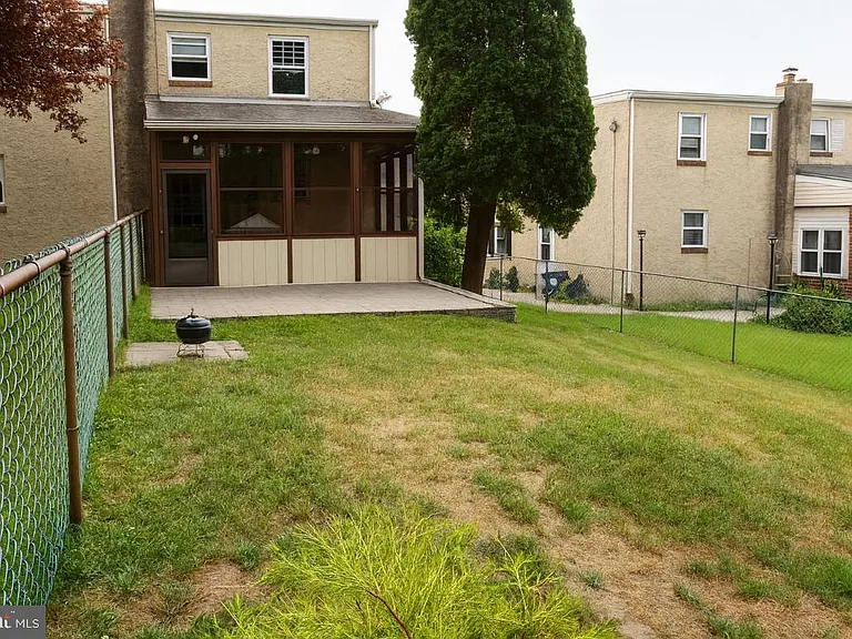 410 W 11th Ave — Photo 15