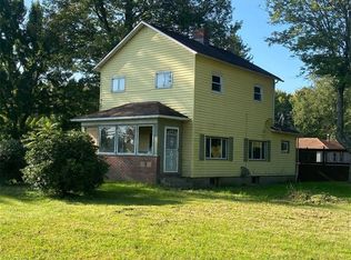 3312 Old Pittsburgh Rd, New Castle, PA 16101