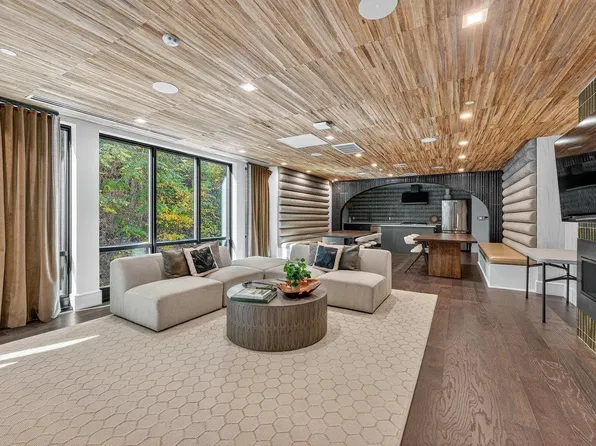 8701 Churchill Road image 20 of 30