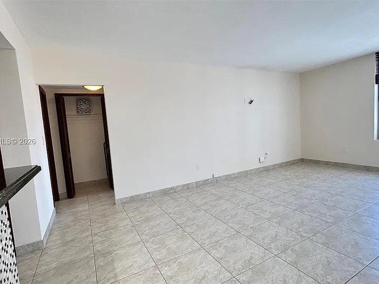 2899 Collins Ave #938 — Photo 4