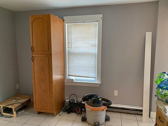 3rd image of 56 Whitehall St #56