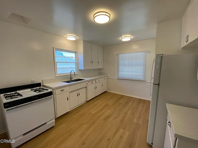 2448 E Washington Blvd — Photo 6