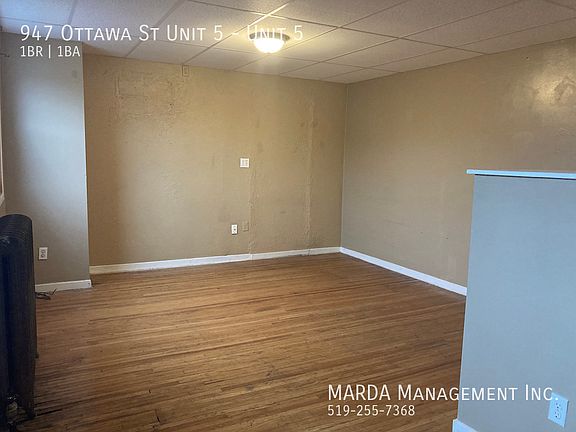 5th image of 947 Ottawa St #5