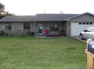 821 S Holmes Ave, Cushing, OK 74023