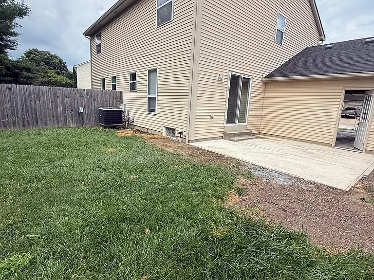 7687 Sweetwood Ct — Photo 17
