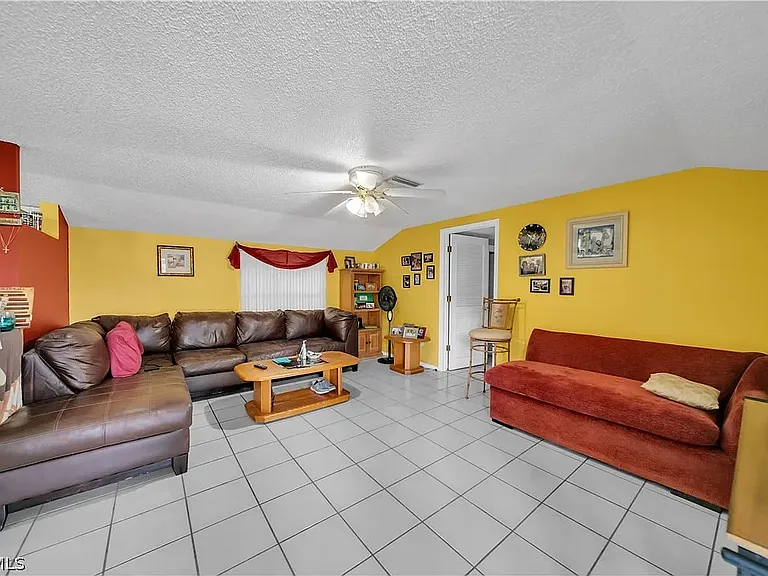 182 W Mariana Ave — Photo 5