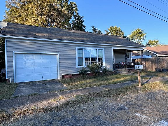 2nd image of 224 Crittenden St
