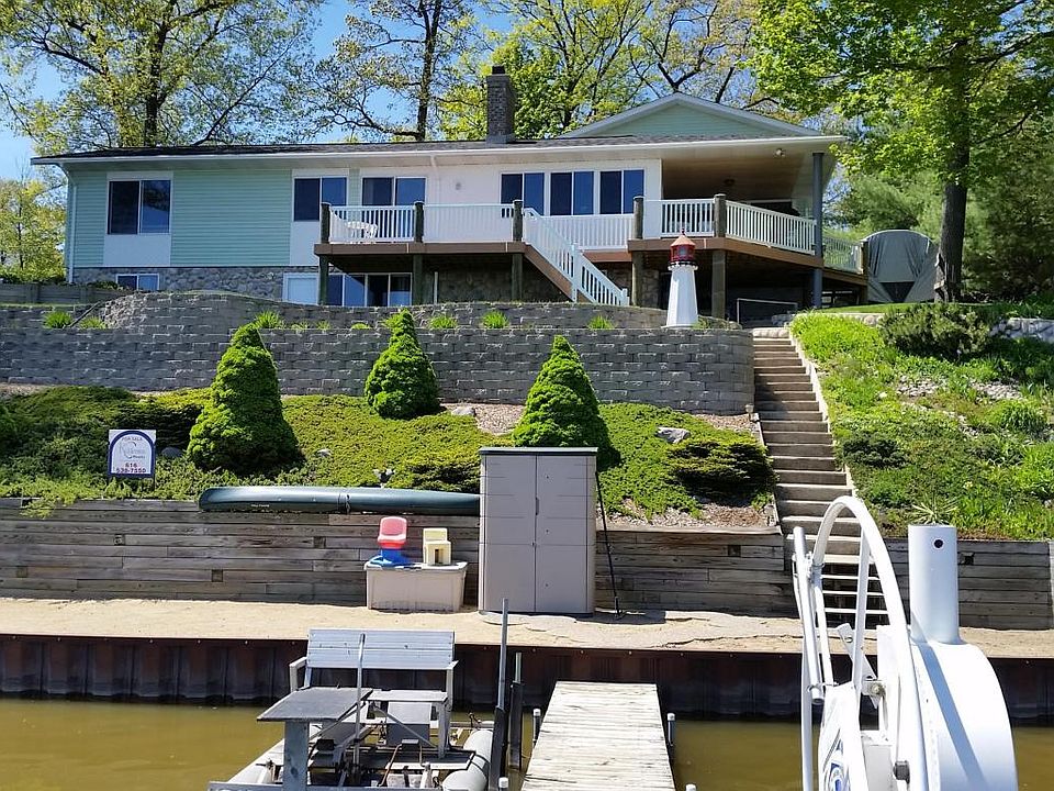 1st image of 1115 E Hess Lake Dr