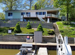 1115 E Hess Lake Dr, Grant, MI 49327