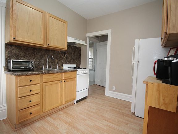 Big, clean, bright kitchen with lovely remodeled counters and cabinets!