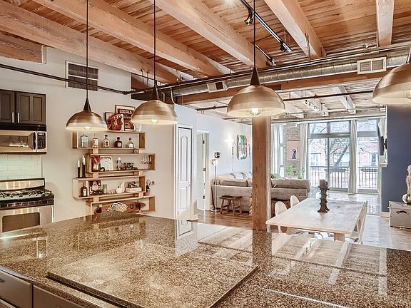 3rd image of 612 N Oakley Ave #110