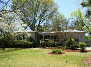 3221 Manor Ridge Dr, Raleigh, NC 27603