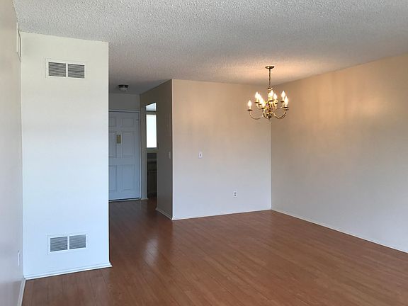 3rd image of 541 Ivy St APT 6