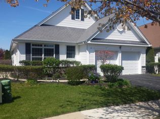 55 Londonberry Dr, Holmdel, NJ 07733