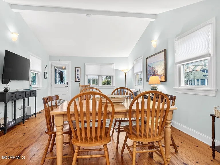 77 Abbott Ave — Photo 11