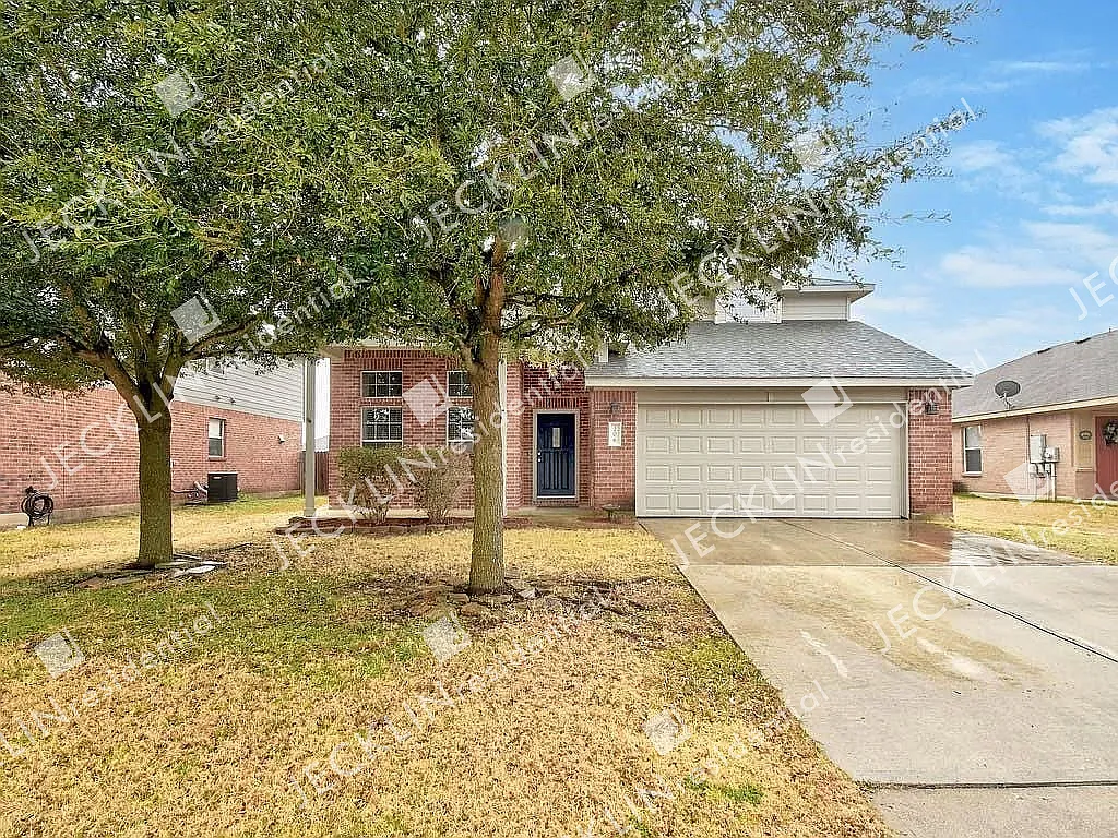 206 Mossy Rock Dr — Photo 1