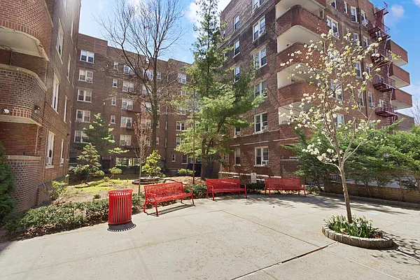 Sold by R New York | media 17