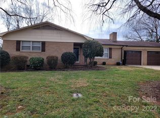 2319 Macy Ln, Lenoir, NC 28645