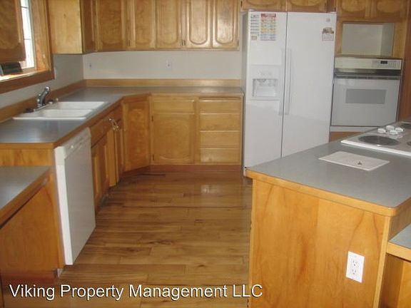 4th image of 302 SE Idlewood St