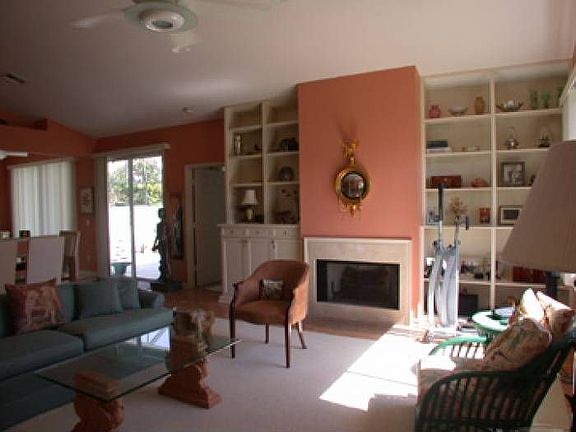 3rd image of 2070 Las Ramblas