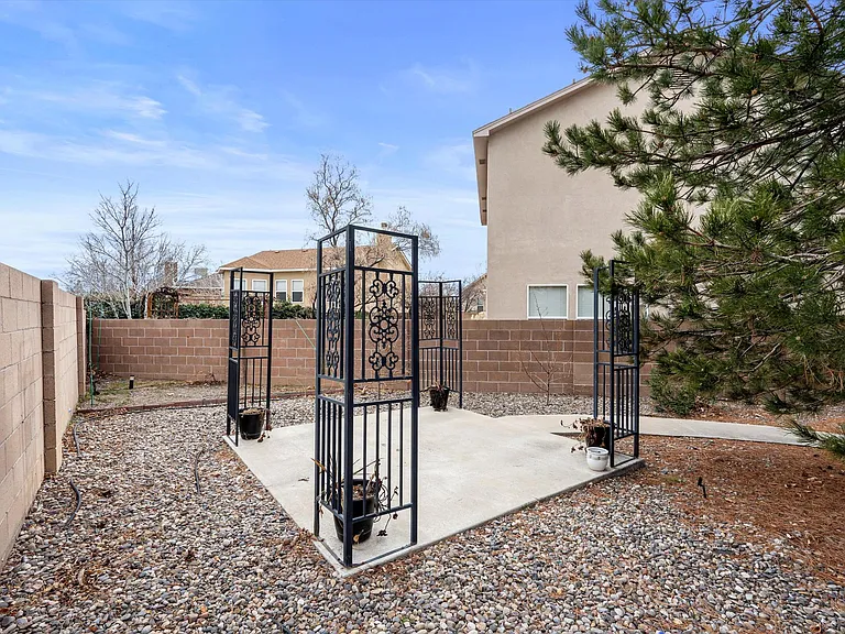 12428 Rainier Way NE — Photo 34