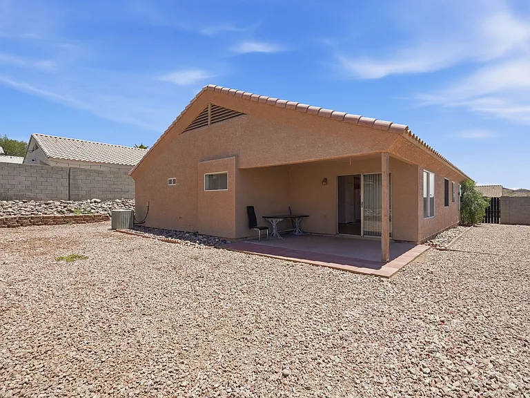 1302 E Michelle Dr — Photo 30