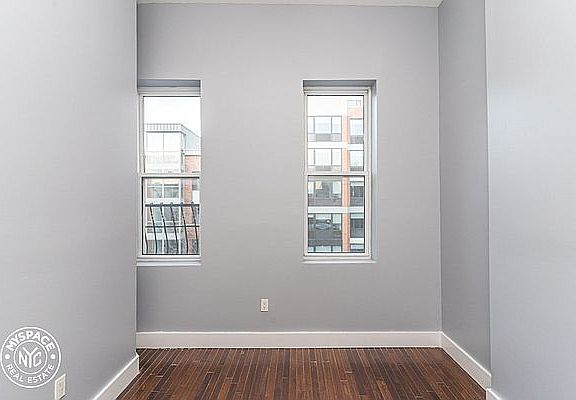 5th image of 2372 Pacific St #8
