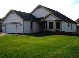 1087 S Creek Dr, Webster, NY 14580