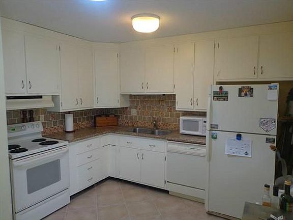5th image of 4537 Navajo Dr NE