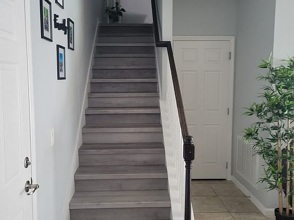 4th image of 2486 Seven Oaks Dr