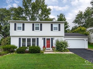 1015 River Oak Dr, Naperville, IL 60565