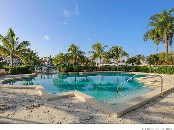 4th image of 2426 Fisher Island Dr #0