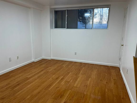 3rd image of 198 Wellington Ct #2