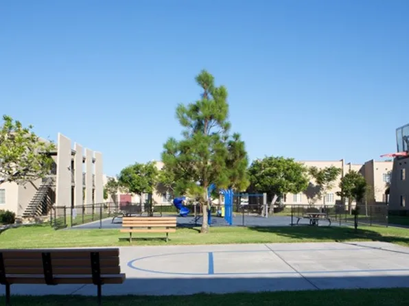 Oxford Terrace Apartments, 555 Oxford St #064f9e86d, Chula Vista, CA 91911