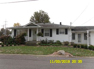 10 W 5th St, Hartford, IL 62048