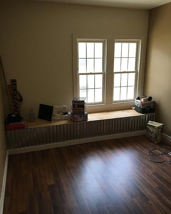 1st image of 2943 Warren Ave