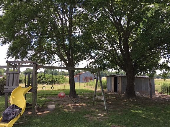 5th image of 359 County Road 1116 W