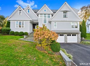 9 Pond Edge Rd, Westport, CT 06880