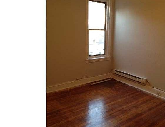 4th image of 339 W Girard Ave